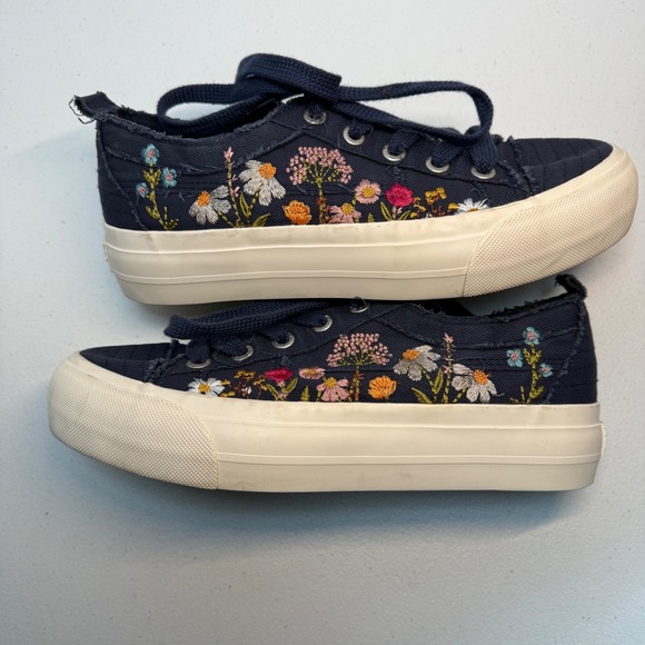 Blowfish Malibu Sadie - Sun Floral Embroidered Navy Sneakers Size 9 - Picture 5 of 11